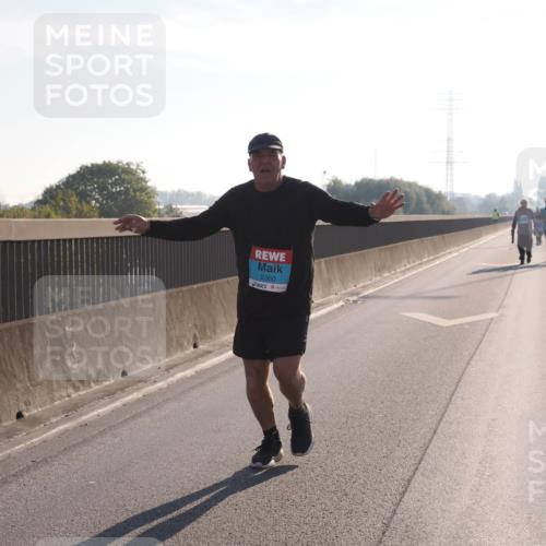 03.10.2025 - Köhlbrandbrückenlauf Fabian Wolf http://msf.ph/oto/9020303 03.10.2025 09:30:24 Position 3 2360 meine-sportfotos.de