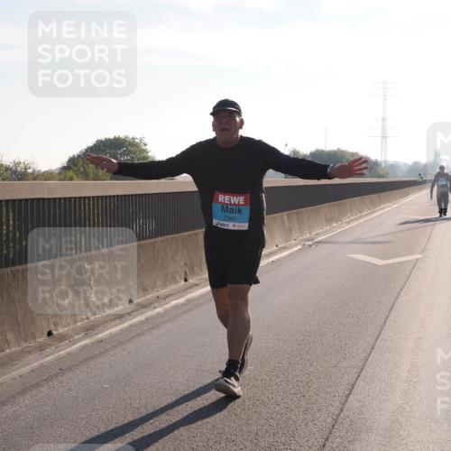 03.10.2025 - Köhlbrandbrückenlauf Fabian Wolf http://msf.ph/oto/9020309 03.10.2025 09:30:24 Position 3 2360 meine-sportfotos.de