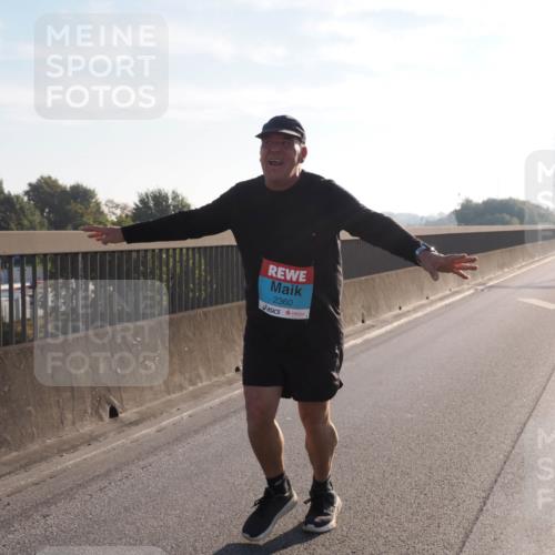 03.10.2025 - Köhlbrandbrückenlauf Fabian Wolf http://msf.ph/oto/9020328 03.10.2025 09:30:25 Position 3 2360 meine-sportfotos.de