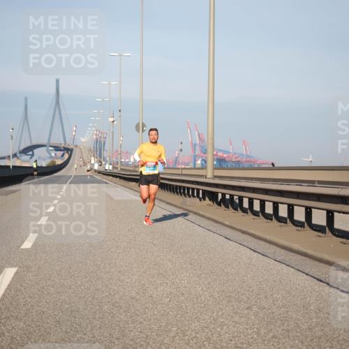 03.10.2025 - Köhlbrandbrückenlauf Fabian Wolf http://msf.ph/oto/9021199 03.10.2025 09:34:18 Position 3  meine-sportfotos.de