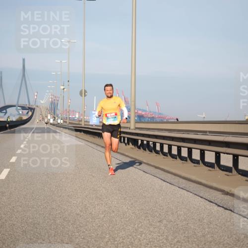 03.10.2025 - Köhlbrandbrückenlauf Fabian Wolf http://msf.ph/oto/9021224 03.10.2025 09:34:19 Position 3  meine-sportfotos.de