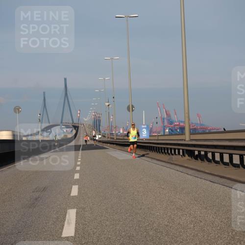 03.10.2025 - Köhlbrandbrückenlauf Fabian Wolf http://msf.ph/oto/9021341 03.10.2025 09:35:06 Position 3 3 meine-sportfotos.de