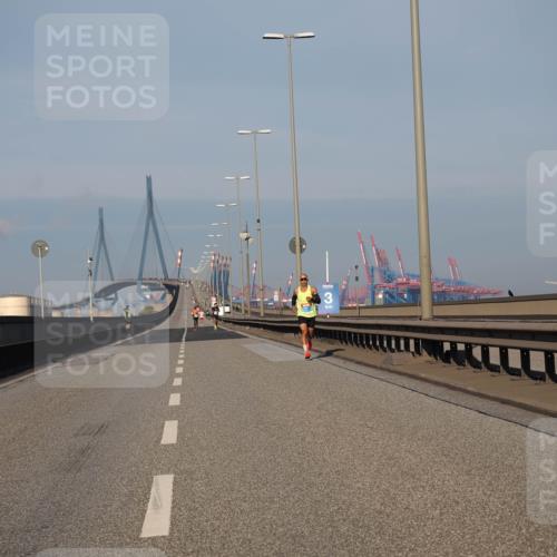 03.10.2025 - Köhlbrandbrückenlauf Fabian Wolf http://msf.ph/oto/9021345 03.10.2025 09:35:06 Position 3  meine-sportfotos.de