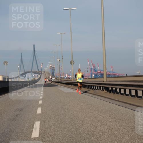 03.10.2025 - Köhlbrandbrückenlauf Fabian Wolf http://msf.ph/oto/9021366 03.10.2025 09:35:07 Position 3  meine-sportfotos.de