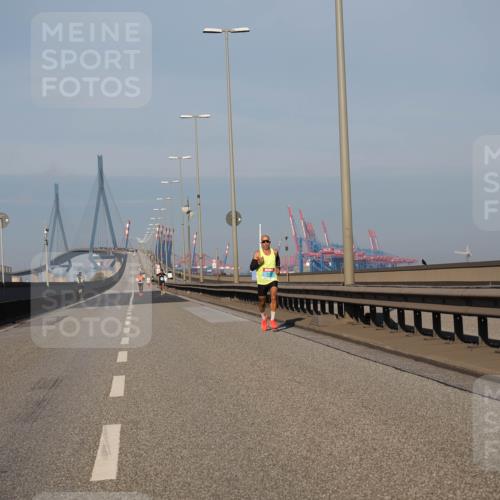 03.10.2025 - Köhlbrandbrückenlauf Fabian Wolf http://msf.ph/oto/9021373 03.10.2025 09:35:07 Position 3  meine-sportfotos.de