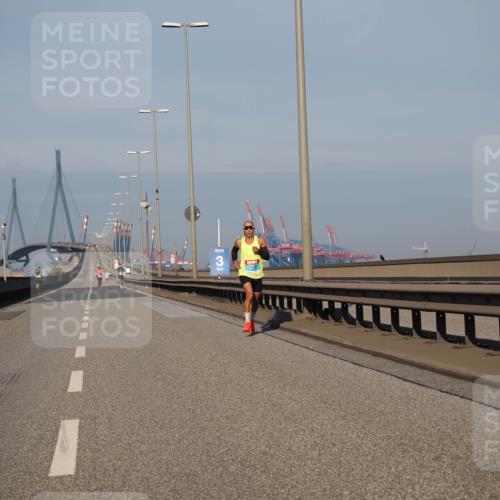 03.10.2025 - Köhlbrandbrückenlauf Fabian Wolf http://msf.ph/oto/9021391 03.10.2025 09:35:08 Position 3 3 meine-sportfotos.de