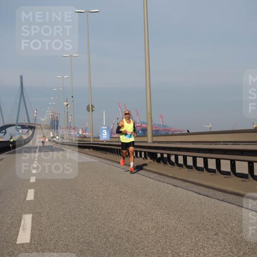 03.10.2025 - Köhlbrandbrückenlauf Fabian Wolf http://msf.ph/oto/9021399 03.10.2025 09:35:09 Position 3  meine-sportfotos.de