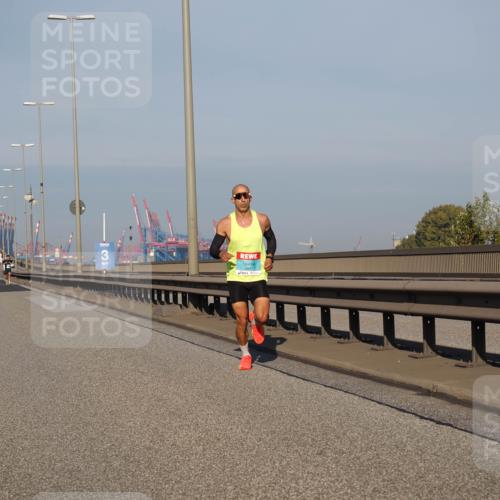03.10.2025 - Köhlbrandbrückenlauf Fabian Wolf http://msf.ph/oto/9021432 03.10.2025 09:35:11 Position 3 3 meine-sportfotos.de