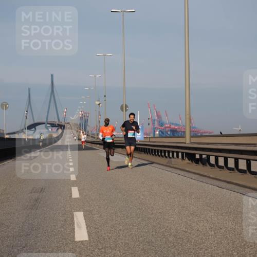 03.10.2025 - Köhlbrandbrückenlauf Fabian Wolf http://msf.ph/oto/9021521 03.10.2025 09:35:27 Position 3  meine-sportfotos.de