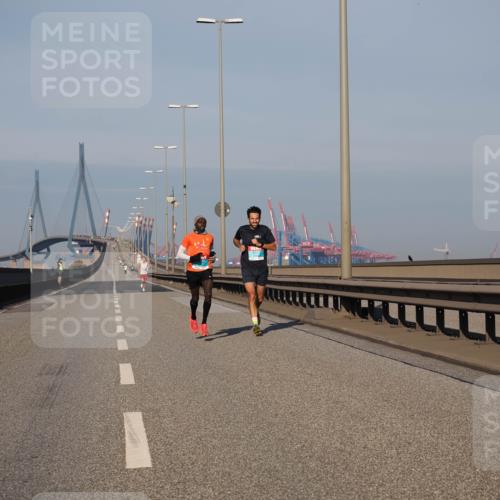03.10.2025 - Köhlbrandbrückenlauf Fabian Wolf http://msf.ph/oto/9021535 03.10.2025 09:35:28 Position 3  meine-sportfotos.de
