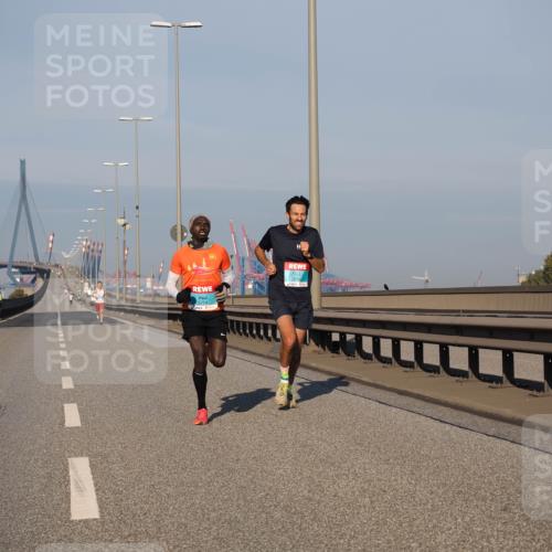 03.10.2025 - Köhlbrandbrückenlauf Fabian Wolf http://msf.ph/oto/9021567 03.10.2025 09:35:29 Position 3 3714 meine-sportfotos.de