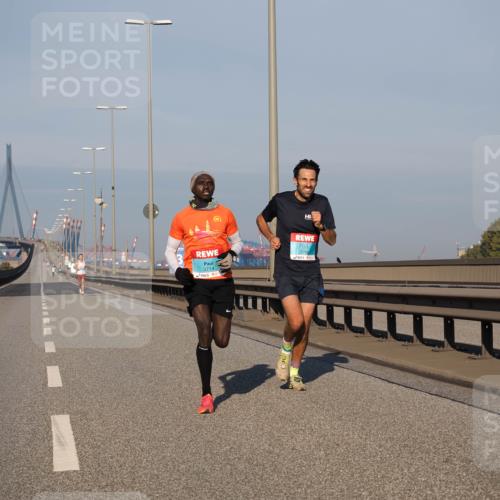 03.10.2025 - Köhlbrandbrückenlauf Fabian Wolf http://msf.ph/oto/9021578 03.10.2025 09:35:30 Position 3 3714, 3760 meine-sportfotos.de
