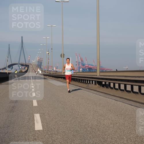 03.10.2025 - Köhlbrandbrückenlauf Fabian Wolf http://msf.ph/oto/9021606 03.10.2025 09:35:40 Position 3  meine-sportfotos.de