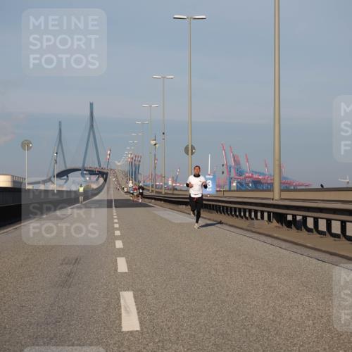 03.10.2025 - Köhlbrandbrückenlauf Fabian Wolf http://msf.ph/oto/9021692 03.10.2025 09:36:12 Position 3  meine-sportfotos.de