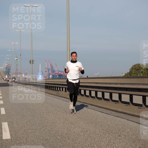03.10.2025 - Köhlbrandbrückenlauf Fabian Wolf http://msf.ph/oto/9021725 03.10.2025 09:36:16 Position 3  meine-sportfotos.de