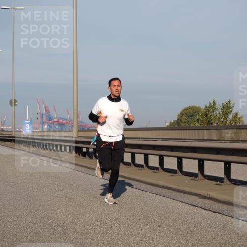03.10.2025 - Köhlbrandbrückenlauf Fabian Wolf http://msf.ph/oto/9021736 03.10.2025 09:36:17 Position 3  meine-sportfotos.de