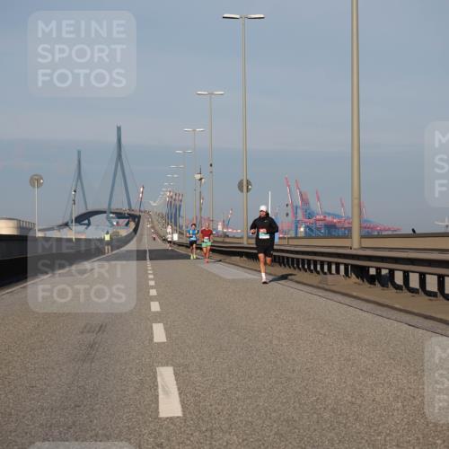 03.10.2025 - Köhlbrandbrückenlauf Fabian Wolf http://msf.ph/oto/9021760 03.10.2025 09:36:27 Position 3  meine-sportfotos.de