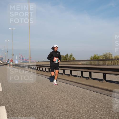 03.10.2025 - Köhlbrandbrückenlauf Fabian Wolf http://msf.ph/oto/9021837 03.10.2025 09:36:32 Position 3  meine-sportfotos.de