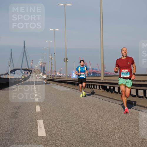 03.10.2025 - Köhlbrandbrückenlauf Fabian Wolf http://msf.ph/oto/9021876 03.10.2025 09:36:38 Position 3 2968 meine-sportfotos.de