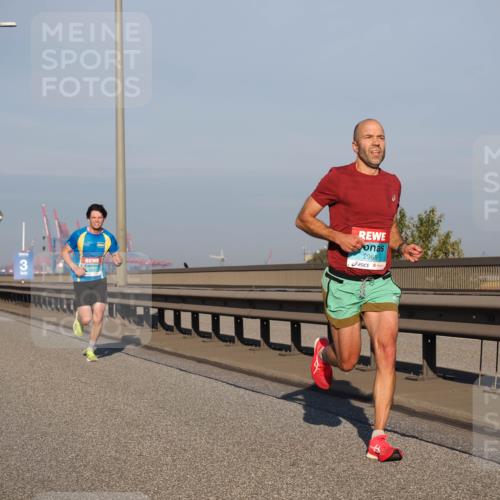 03.10.2025 - Köhlbrandbrückenlauf Fabian Wolf http://msf.ph/oto/9021890 03.10.2025 09:36:39 Position 3 3, 2968 meine-sportfotos.de