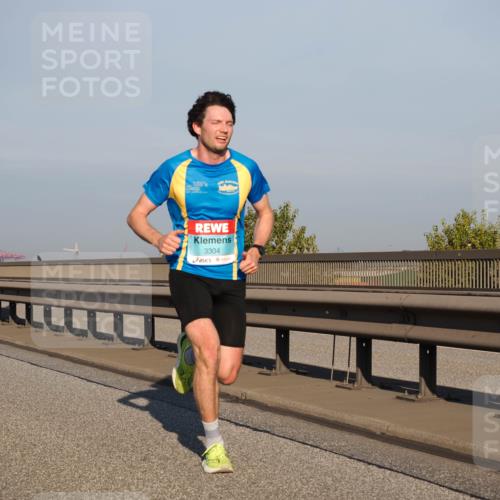03.10.2025 - Köhlbrandbrückenlauf Fabian Wolf http://msf.ph/oto/9021912 03.10.2025 09:36:42 Position 3 3304 meine-sportfotos.de