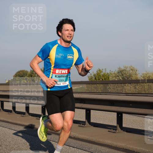 03.10.2025 - Köhlbrandbrückenlauf Fabian Wolf http://msf.ph/oto/9021919 03.10.2025 09:36:42 Position 3 30, 3304 meine-sportfotos.de