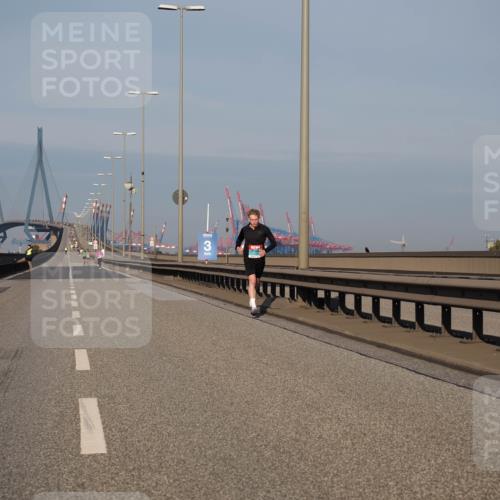 03.10.2025 - Köhlbrandbrückenlauf Fabian Wolf http://msf.ph/oto/9021975 03.10.2025 09:37:04 Position 3  meine-sportfotos.de
