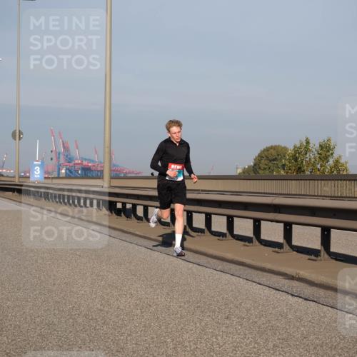 03.10.2025 - Köhlbrandbrückenlauf Fabian Wolf http://msf.ph/oto/9022036 03.10.2025 09:37:07 Position 3  meine-sportfotos.de