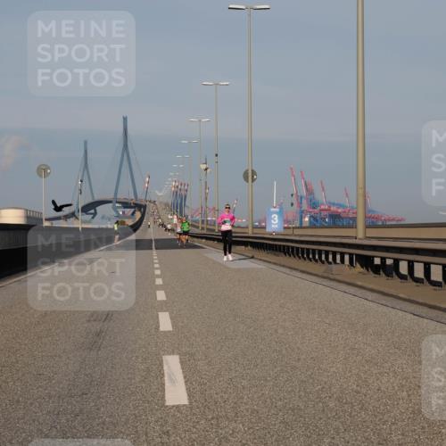 03.10.2025 - Köhlbrandbrückenlauf Fabian Wolf http://msf.ph/oto/9022087 03.10.2025 09:37:24 Position 3  meine-sportfotos.de