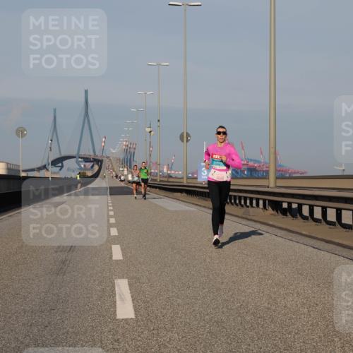 03.10.2025 - Köhlbrandbrückenlauf Fabian Wolf http://msf.ph/oto/9022165 03.10.2025 09:37:31 Position 3  meine-sportfotos.de
