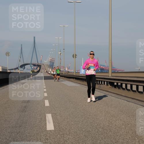03.10.2025 - Köhlbrandbrückenlauf Fabian Wolf http://msf.ph/oto/9022168 03.10.2025 09:37:31 Position 3  meine-sportfotos.de