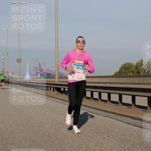 03.10.2025 - Köhlbrandbrückenlauf Fabian Wolf http://msf.ph/oto/9022203 03.10.2025 09:37:32 Position 3 3, 3203 meine-sportfotos.de