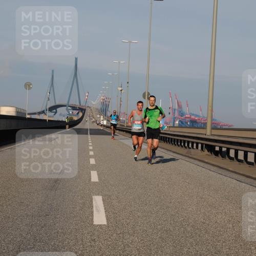 03.10.2025 - Köhlbrandbrückenlauf Fabian Wolf http://msf.ph/oto/9022213 03.10.2025 09:37:39 Position 3  meine-sportfotos.de