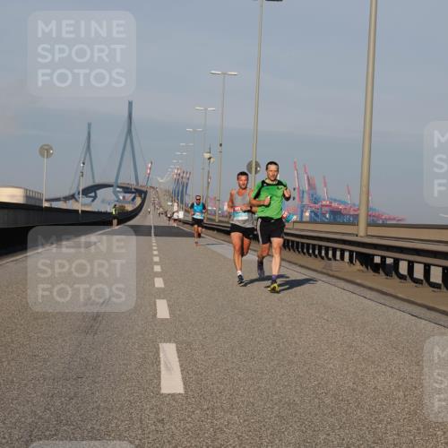 03.10.2025 - Köhlbrandbrückenlauf Fabian Wolf http://msf.ph/oto/9022219 03.10.2025 09:37:39 Position 3  meine-sportfotos.de