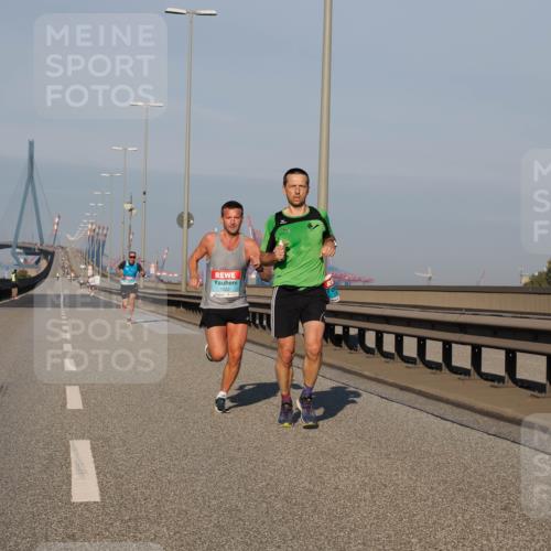 03.10.2025 - Köhlbrandbrückenlauf Fabian Wolf http://msf.ph/oto/9022262 03.10.2025 09:37:41 Position 3 1022 meine-sportfotos.de