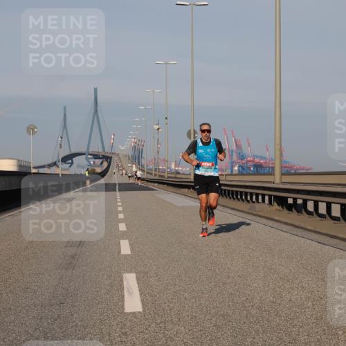 03.10.2025 - Köhlbrandbrückenlauf Fabian Wolf http://msf.ph/oto/9022328 03.10.2025 09:37:47 Position 3 1041 meine-sportfotos.de