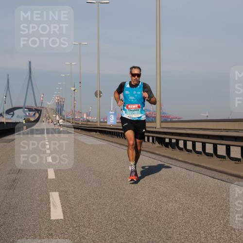 03.10.2025 - Köhlbrandbrückenlauf Fabian Wolf http://msf.ph/oto/9022365 03.10.2025 09:37:48 Position 3 3, 1041 meine-sportfotos.de