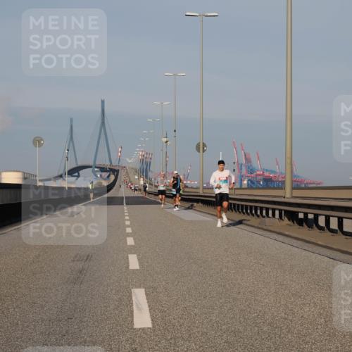03.10.2025 - Köhlbrandbrückenlauf Fabian Wolf http://msf.ph/oto/9022409 03.10.2025 09:38:07 Position 3  meine-sportfotos.de