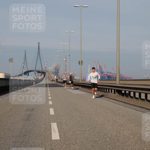 03.10.2025 - Köhlbrandbrückenlauf Fabian Wolf http://msf.ph/oto/9022426 03.10.2025 09:38:08 Position 3  meine-sportfotos.de