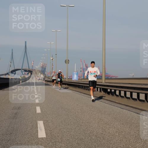 03.10.2025 - Köhlbrandbrückenlauf Fabian Wolf http://msf.ph/oto/9022462 03.10.2025 09:38:09 Position 3 2176 meine-sportfotos.de