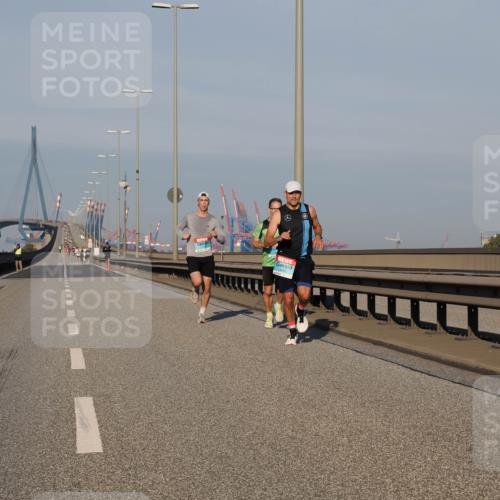 03.10.2025 - Köhlbrandbrückenlauf Fabian Wolf http://msf.ph/oto/9022574 03.10.2025 09:38:16 Position 3  meine-sportfotos.de