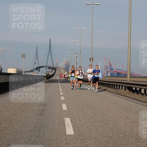 03.10.2025 - Köhlbrandbrückenlauf Fabian Wolf http://msf.ph/oto/9022675 03.10.2025 09:38:48 Position 3  meine-sportfotos.de
