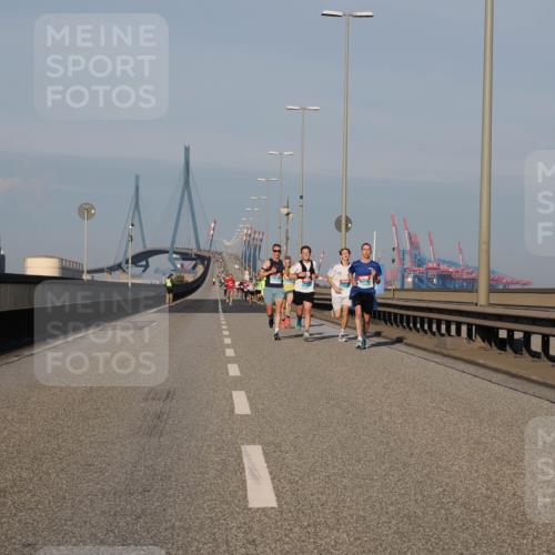 03.10.2025 - Köhlbrandbrückenlauf Fabian Wolf http://msf.ph/oto/9022680 03.10.2025 09:38:48 Position 3  meine-sportfotos.de