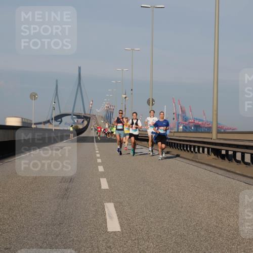 03.10.2025 - Köhlbrandbrückenlauf Fabian Wolf http://msf.ph/oto/9022685 03.10.2025 09:38:49 Position 3  meine-sportfotos.de