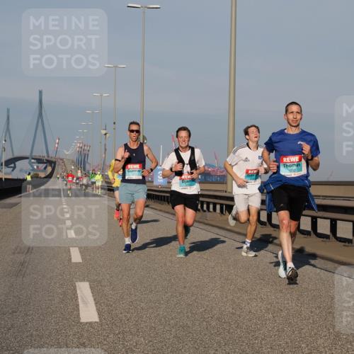 03.10.2025 - Köhlbrandbrückenlauf Fabian Wolf http://msf.ph/oto/9022790 03.10.2025 09:38:53 Position 3 3154, 1032 meine-sportfotos.de
