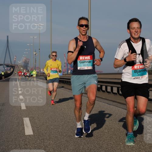 03.10.2025 - Köhlbrandbrückenlauf Fabian Wolf http://msf.ph/oto/9022824 03.10.2025 09:38:55 Position 3 1017, 3153 meine-sportfotos.de