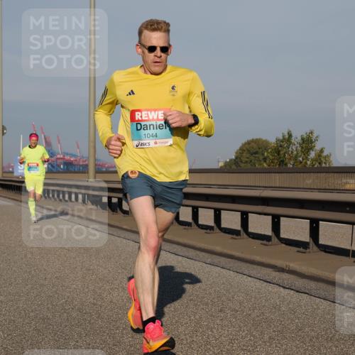 03.10.2025 - Köhlbrandbrückenlauf Fabian Wolf http://msf.ph/oto/9022870 03.10.2025 09:38:57 Position 3 1044 meine-sportfotos.de