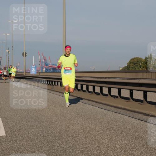 03.10.2025 - Köhlbrandbrückenlauf Fabian Wolf http://msf.ph/oto/9022906 03.10.2025 09:39:00 Position 3 3082 meine-sportfotos.de