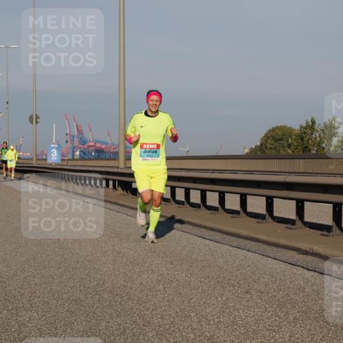 03.10.2025 - Köhlbrandbrückenlauf Fabian Wolf http://msf.ph/oto/9022917 03.10.2025 09:39:00 Position 3 3, 30821, 508900000000000100860 meine-sportfotos.de