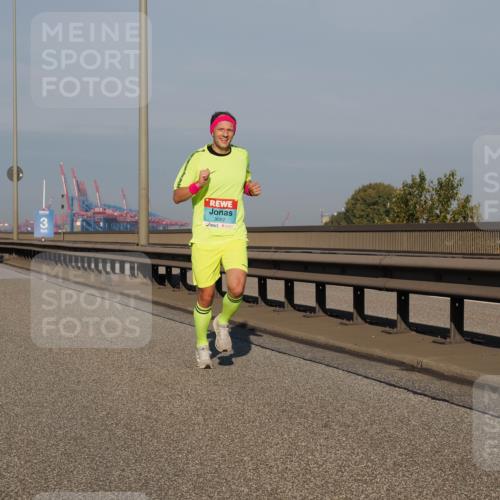 03.10.2025 - Köhlbrandbrückenlauf Fabian Wolf http://msf.ph/oto/9022925 03.10.2025 09:39:00 Position 3 3, 3082 meine-sportfotos.de